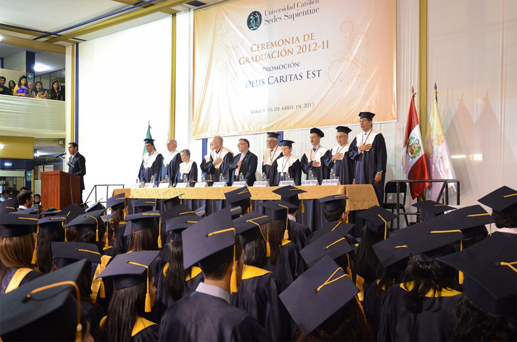 Ceremonia de Graduación 2012-II