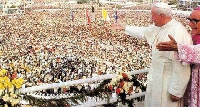 Juan Pablo II en el Perú
