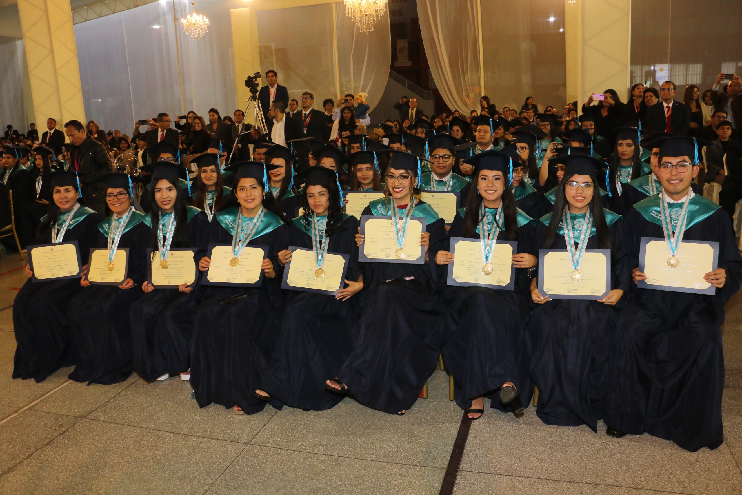 Hacia la Excelencia con Fe, Ética y Conocimiento